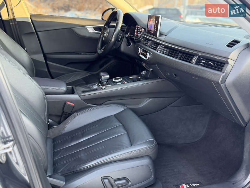 Седан Audi A4 2016 в Киеве