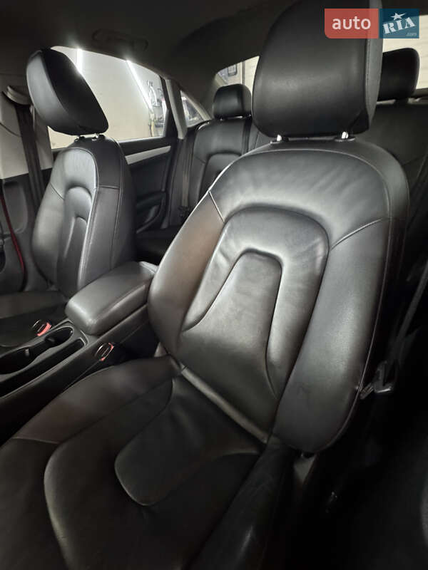 Седан Audi A4 2015 в Києві фото 25 Седан Audi A4 2015 в Києві