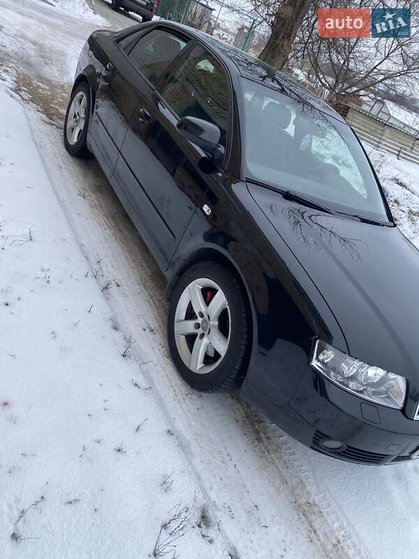Седан Audi A4 2001 в Киеве