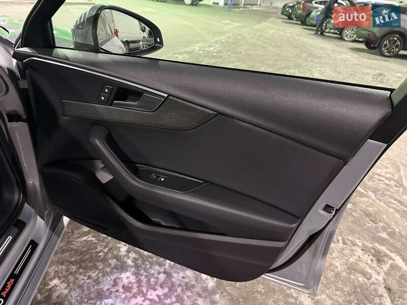 Седан Audi A4 2018 в Киеве фото 24 Седан Audi A4 2018 в Киеве