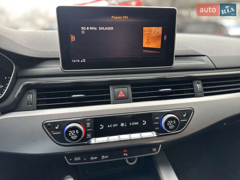 Седан Audi A4 2016 в Тернополі