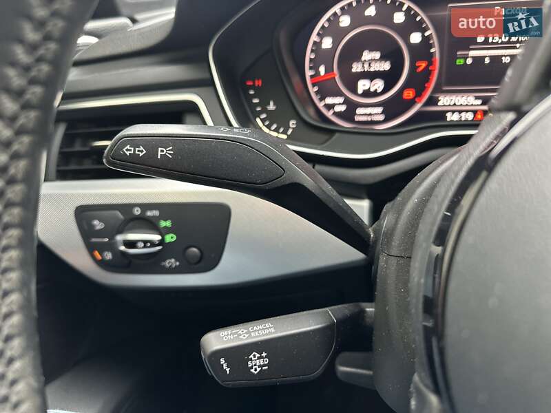 Седан Audi A4 2016 в Тернополі