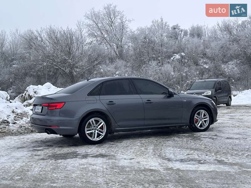 Седан Audi A4 2016 в Тернополі