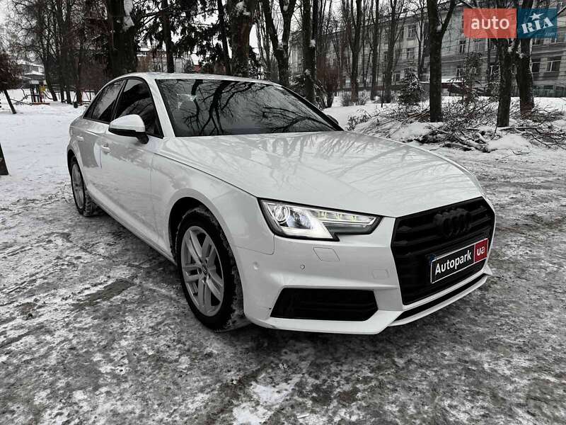 Седан Audi A4 2016 в Києві