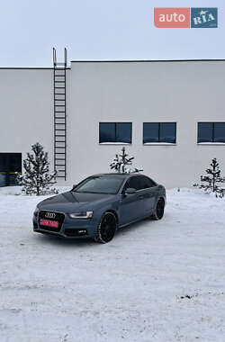 Седан Audi A4 2014 в Луцке
