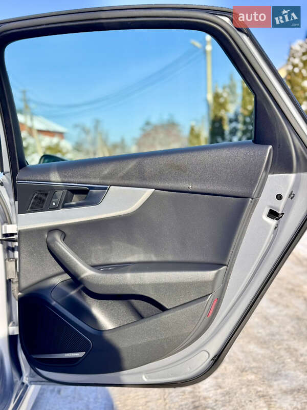 Седан Audi A4 2018 в Києві