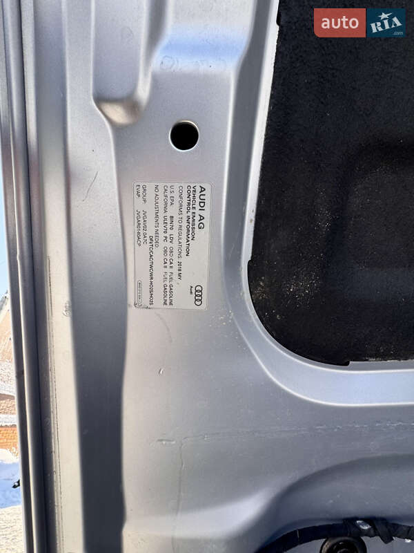 Седан Audi A4 2018 в Києві