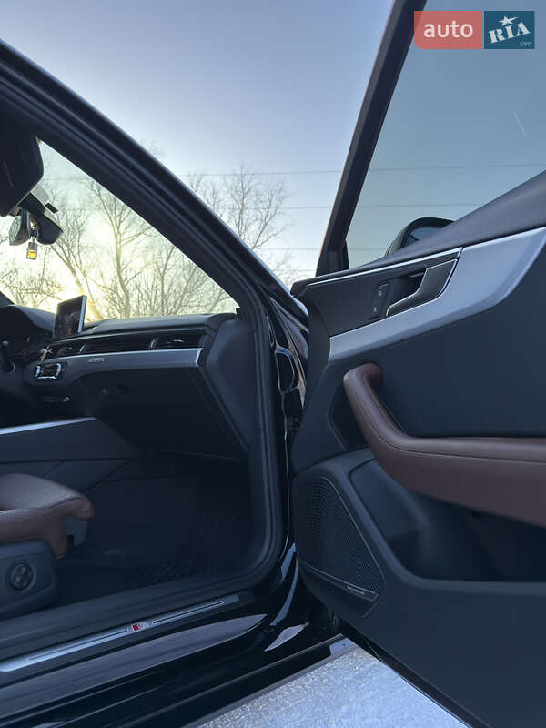 Седан Audi A4 2019 в Киеве