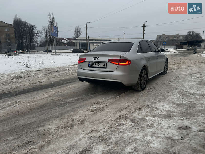 Седан Audi A4 2013 в Запоріжжі