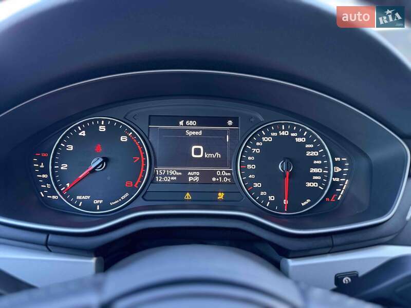 Седан Audi A4 2019 в Львове