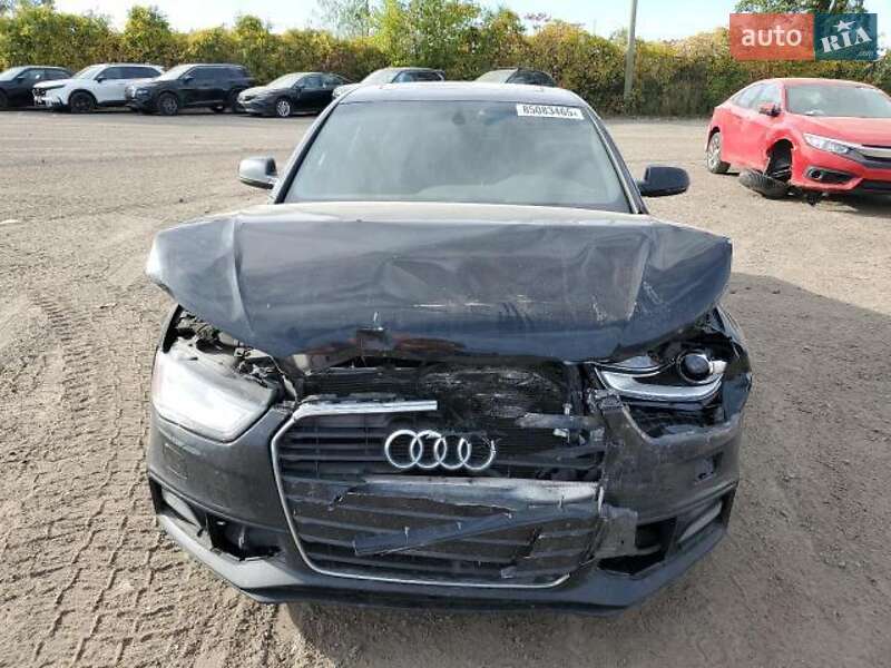 Седан Audi A4 2015 в Львові