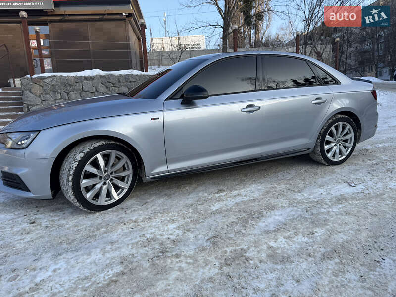 Седан Audi A4 2017 в Харкові