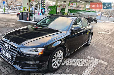 Седан Audi A4 2014 в Киеве