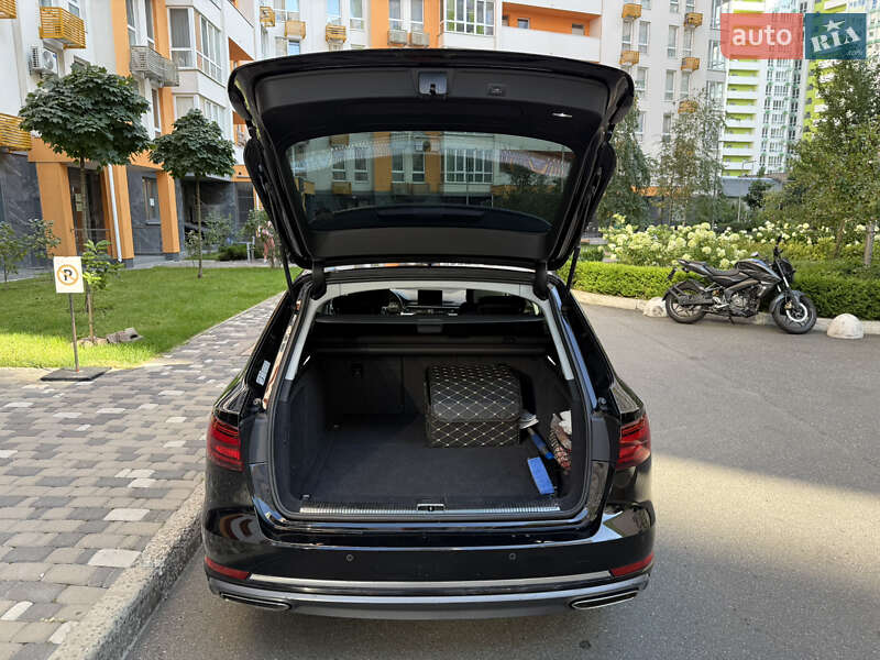 Универсал Audi A4 2018 в Киеве