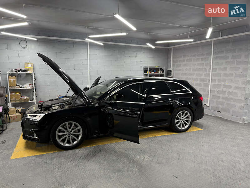 Универсал Audi A4 2018 в Киеве