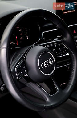 Седан Audi A4 2018 в Сумах