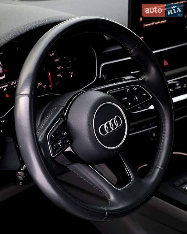 Седан Audi A4 2018 в Сумах