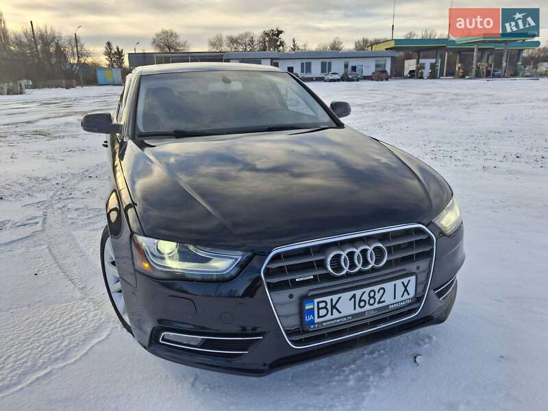 Седан Audi A4 2013 в Каменец-Подольском