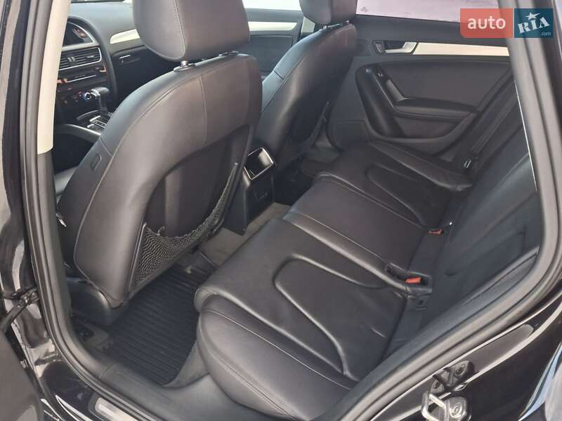 Седан Audi A4 2013 в Каменец-Подольском