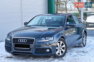 Седан Audi A4 2010 в Днепре