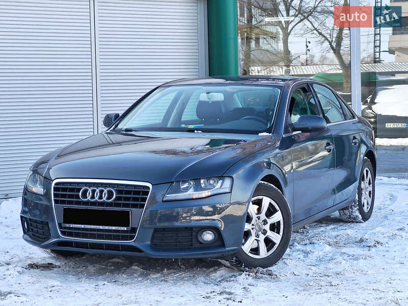Седан Audi A4 2010 в Дніпрі