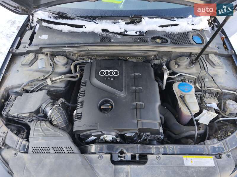 Седан Audi A4 2010 в Дніпрі