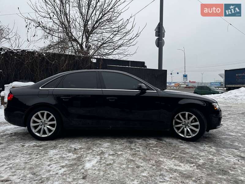 Седан Audi A4 2012 в Киеве