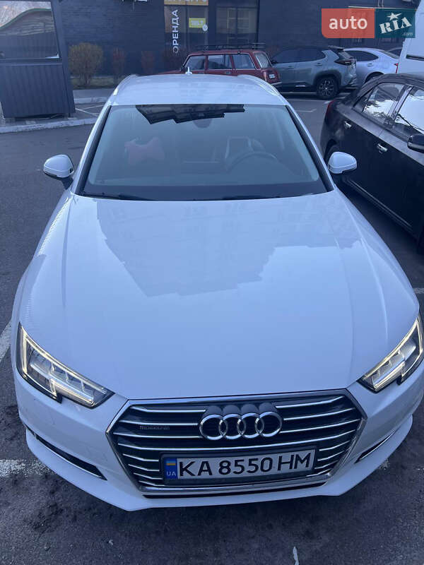 Универсал Audi A4 2016 в Киеве