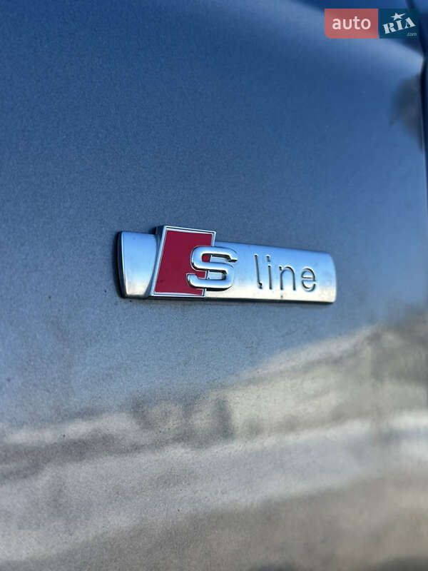 Седан Audi A4 2014 в Львові