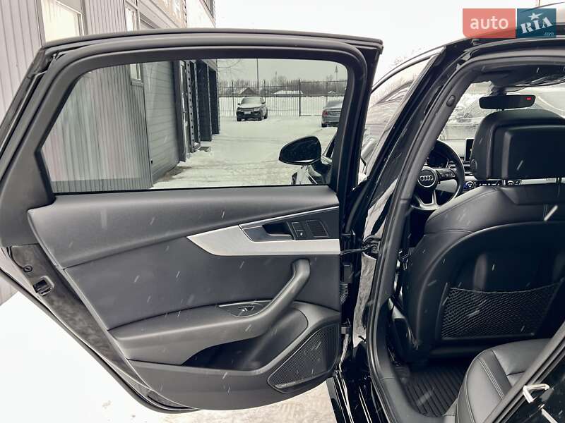 Седан Audi A4 2016 в Києві