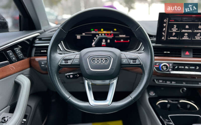 Седан Audi A4 2022 в Львове