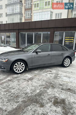 Седан Audi A4 2014 в Ивано-Франковске