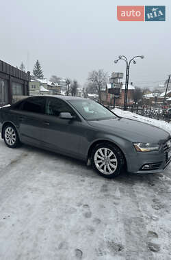 Седан Audi A4 2014 в Ивано-Франковске