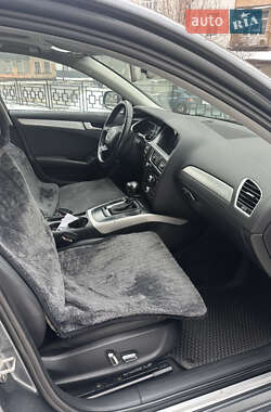 Седан Audi A4 2014 в Ивано-Франковске