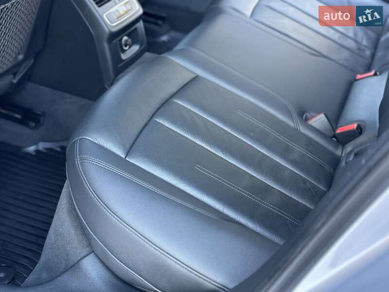 Седан Audi A4 2017 в Дрогобичі