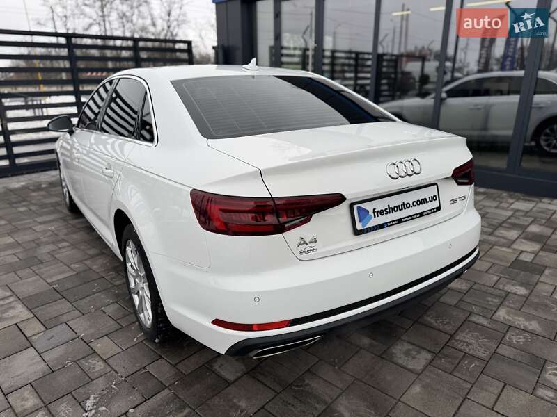 Седан Audi A4 2020 в Рівному