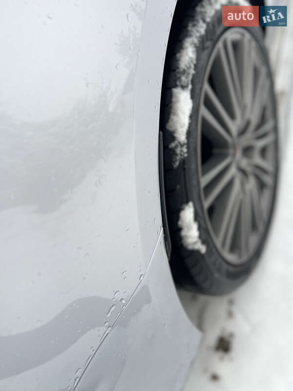 Седан Audi A4 2016 в Івано-Франківську