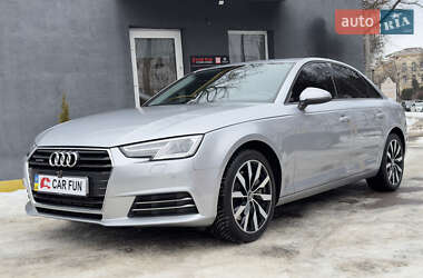 Седан Audi A4 2015 в Львові