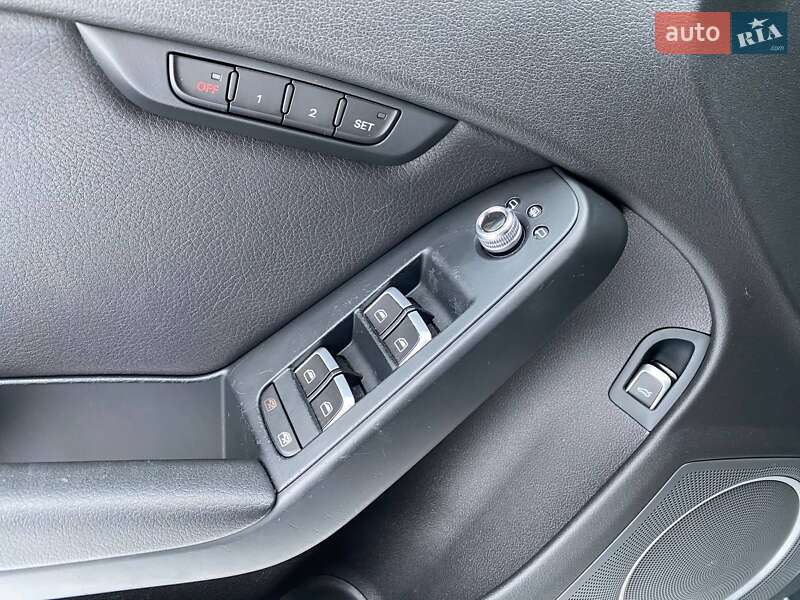 Седан Audi A4 2015 в Хмельницком