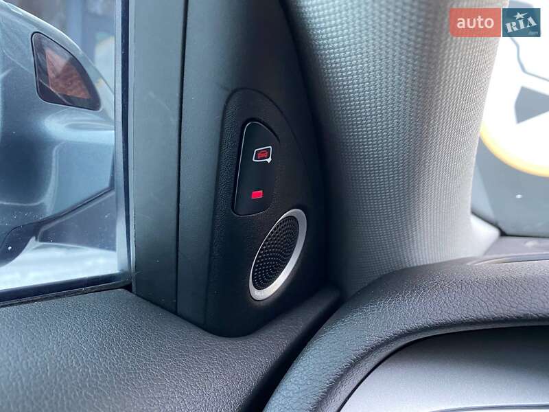 Седан Audi A4 2015 в Хмельницком