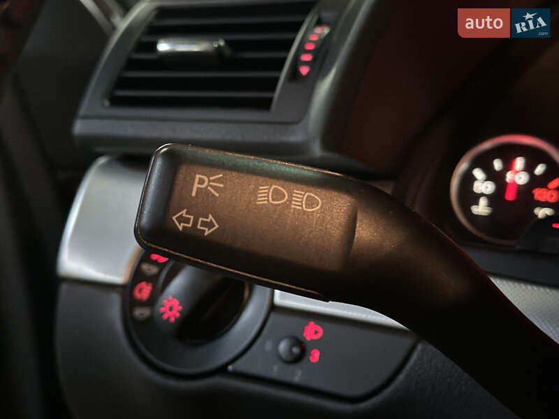 Седан Audi A4 2005 в Днепре