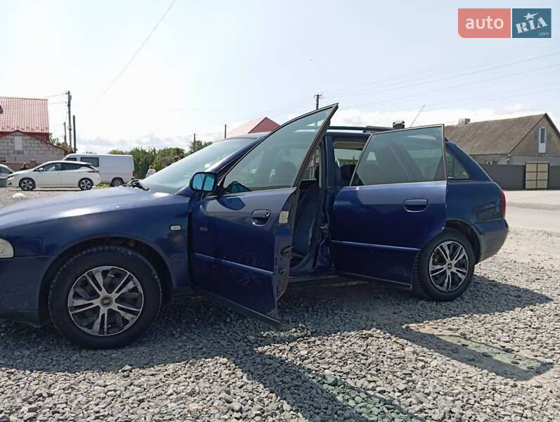 Універсал Audi A4 2000 в Почаєві