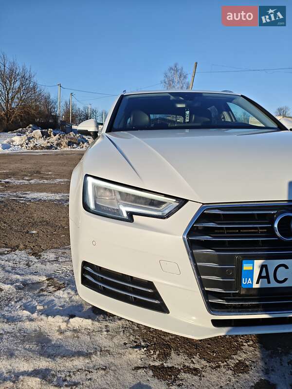 Універсал Audi A4 2015 в Луцьку