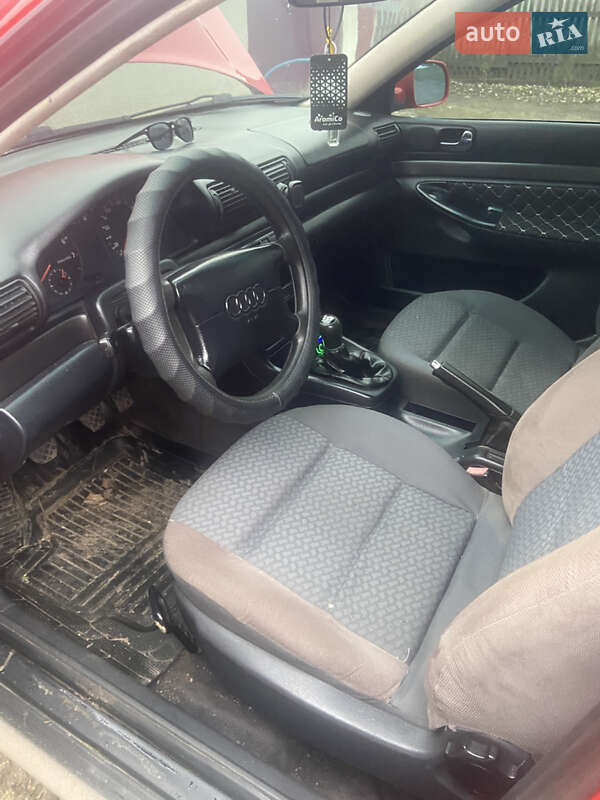 Седан Audi A4 1995 в Тернополі