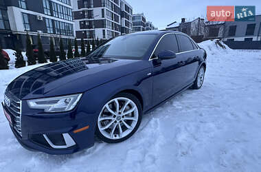 Седан Audi A4 2018 в Львові