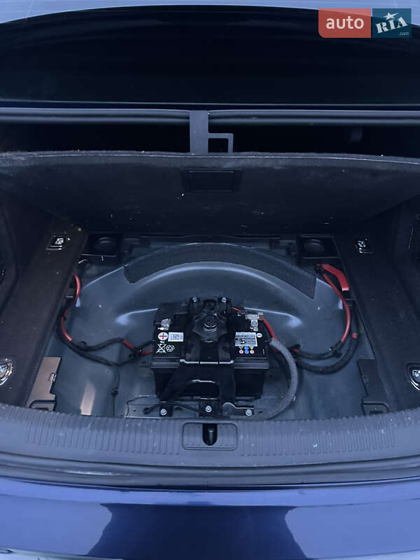 Седан Audi A4 2018 в Львові