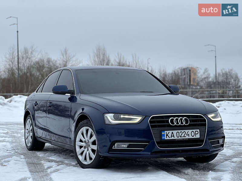 Седан Audi A4 2013 в Киеве