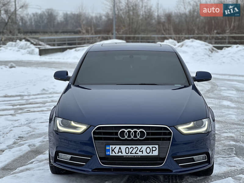 Седан Audi A4 2013 в Киеве