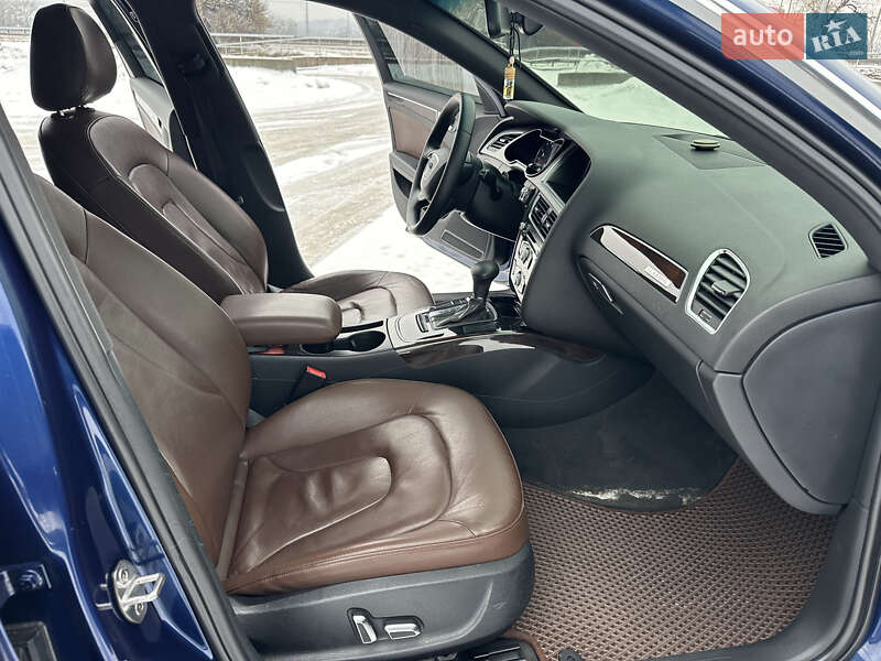 Седан Audi A4 2013 в Киеве