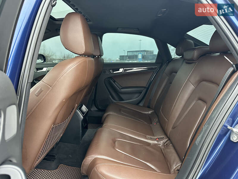 Седан Audi A4 2013 в Киеве